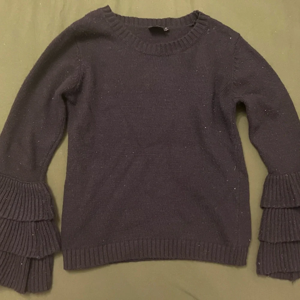 Sweater - Picture 5 of 5